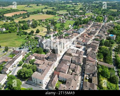 Beumontois en Perigord, Dorf in Frankreich Drohne, Luft Stockfoto