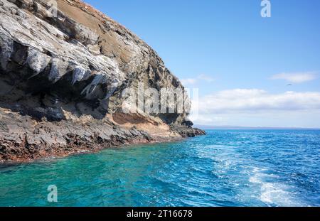 Galapagos Island Klippe vom Wasser aus gesehen, Ecuador. Stockfoto