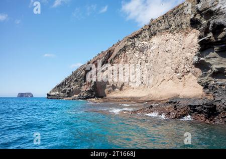 Galapagos Island Klippe vom Wasser aus gesehen, Ecuador. Stockfoto