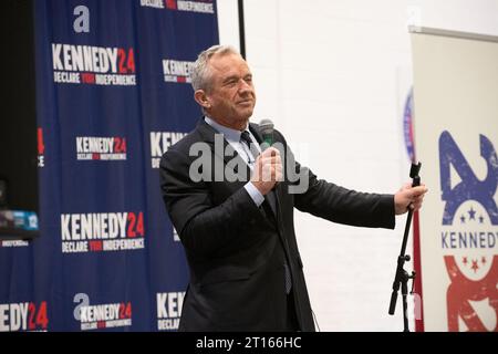 11. Oktober 2023: Robert F. Kennedy Jr. brachte seine „Celebrate Your Independence“-Tour nach Dallas, Texas. Dies war sein erster Halt auf der Tour, nachdem er 2024 angekündigt hatte, als unabhängiger Kandidat für das Präsidentenamt zu kandidieren. (Kreditbild: © AVI Adelman/ZUMA Press Wire) NUR REDAKTIONELLE VERWENDUNG! Nicht für kommerzielle ZWECKE! Stockfoto