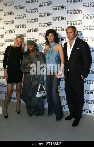 Chloe Sevigny, Missy Elliott und Linda Evangelista kamen 2004 zum MAC Viva Glam V Launch Dinner im Hempel Hotel in London an Stockfoto