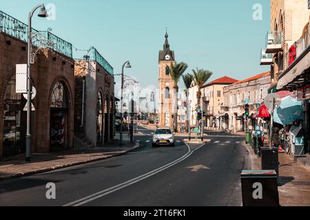 Jaffa, Israel – 10. Oktober 2023: Der Jaffa Clock Tower ist einer der sieben Uhrentürme in Israel, die während des Osmanischen Reiches errichtet wurden. Es steht auf dem Yefet Stockfoto