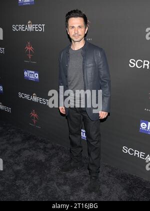 10. Oktober 2023, Hollywood, Kalifornien, USA: Freddy Rodriguez nimmt an der Eröffnungsnacht des 23. Screamfest Horror Film Festivals Teil, in dem die Premiere von Utopias „Divinity“ (Credit Image: © Billy Bennight/ZUMA Press Wire) NUR ZUR REDAKTIONELLEN VERWENDUNG in Los Angeles stattfindet! Nicht für kommerzielle ZWECKE! Stockfoto