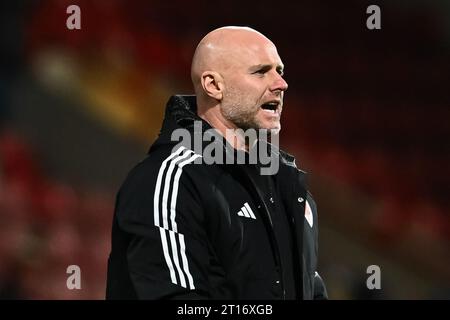 Rob Page Manager von Wales nach dem letzten Whistle des Internationalen Freundschaftsspiels Wales gegen Gibraltar in Stok CAE Ras, Wrexham, Großbritannien, 11. Oktober 2023 (Foto: Craig Thomas/News Images) in , am 10.11.2023. (Foto: Craig Thomas/News Images/SIPA USA) Stockfoto