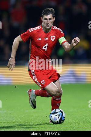 Wrexham, Großbritannien. Oktober 2023. Ben Davies aus Wales während des internationalen Freundschaftsspiels im Racecourse Stadium in Wrexham. Der Bildnachweis sollte lauten: Darren Staples/Sportimage Credit: Sportimage Ltd/Alamy Live News Stockfoto