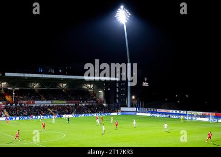 Wrexham, Großbritannien. Oktober 2023. Spielspaß in der ersten Halbzeit. Wales gegen Gibraltar in einem internationalen Freundschaftsspiel auf dem Rennplatz am 11. Oktober 2023. Quelle: Lewis Mitchell/Alamy Live News Stockfoto