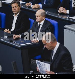 R-L Friedrich Merz, CDU-Parteivorsitzender, Olaf Scholz SPD ...