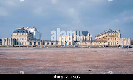 Ein Blick auf das Chateau de Vincennes, ein beeindruckendes Schloss in der Stadt Vincennes, Frankreich. Stockfoto