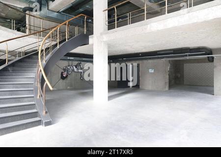 Berlin - Deutschland. Leeres Ladengeschäft in einer Einkaufsstraße. *** 11 10 2023, Berlin, Deutschland. Oktober 2023. Leerer Laden in einer Einkaufsstraße Credit: Imago/Alamy Live News Stockfoto