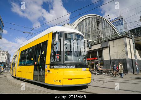 Straßenbahn, Alexanderplatz, Mitte, Berlin, Deutschland Stockfoto