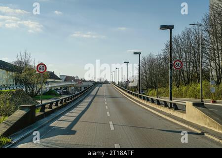 Betonbrücke, Schildhornstraße, Breitenbachplatz, Dahlem, Steglitz-Zehlendorf, Berlin, Deutschland *** Lokale Bildunterschrift *** , Berlin, Deutschland Stockfoto