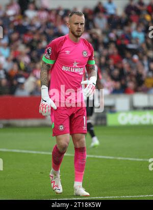 Mark Flekken aus Brentford. - Brentford V Crystal Palace, Premier League, GTECH Community Stadium, London, UK - 26. August 2023. Nur redaktionelle Verwendung – es gelten Einschränkungen für DataCo Stockfoto