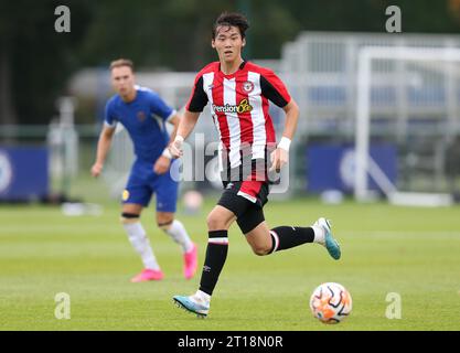 Ji soo Kim of Brentford B. - Chelsea U21 gegen Brentford B, Pre-Season Friendly, Chelsea FC Cobham Training Ground, Surrey. - 1. August 2023. Nur redaktionelle Verwendung – es gelten Einschränkungen für DataCo. Stockfoto