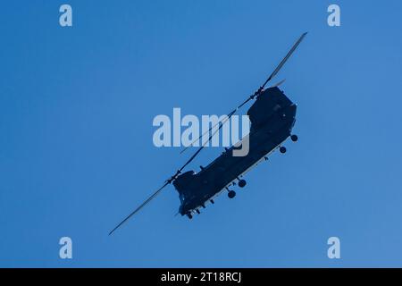 RAF HC6A Chinook Hubschrauberschau beim Bournemouth Air Festival 2023. Stockfoto