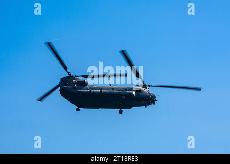 RAF HC6A Chinook Hubschrauberschau beim Bournemouth Air Festival 2023. Stockfoto