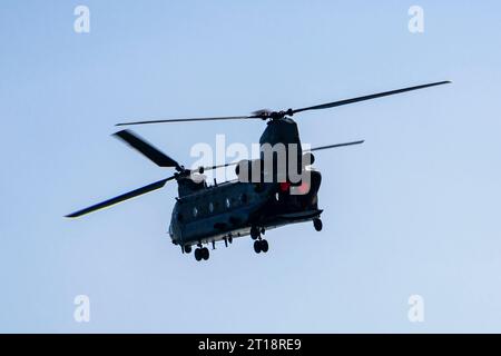 RAF HC6A Chinook Hubschrauberschau beim Bournemouth Air Festival 2023. Stockfoto