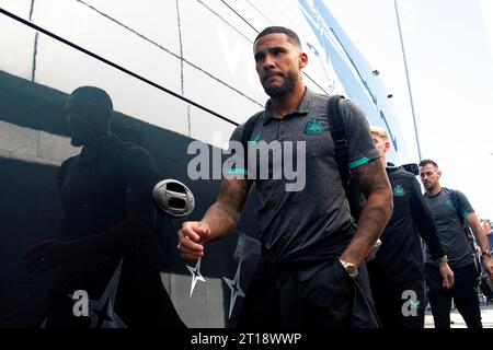 Jamaal Lascelles aus Newcastle United kommt am Boden an - Brighton & Hove Albion gegen Newcastle United, Premier League, Amex Stadium, Brighton, Großbritannien - 2. September 2023 nur redaktionelle Verwendung - DataCo-Einschränkungen gelten Stockfoto