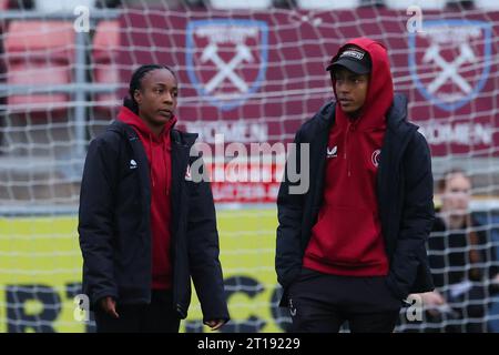 Dagenham, Großbritannien. Oktober 2023. Action vom FA Womens Continental League Cup Spiel zwischen West Ham United und Charlton Athletic im Chigwell Construction Stadium in Dagenham, England. (James Whitehead/SPP) Credit: SPP Sport Press Photo. /Alamy Live News Stockfoto