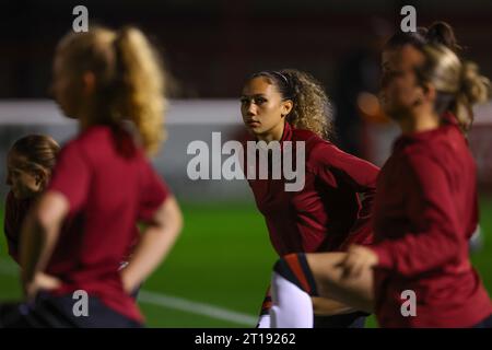 Dagenham, Großbritannien. Oktober 2023. Action vom FA Womens Continental League Cup Spiel zwischen West Ham United und Charlton Athletic im Chigwell Construction Stadium in Dagenham, England. (James Whitehead/SPP) Credit: SPP Sport Press Photo. /Alamy Live News Stockfoto