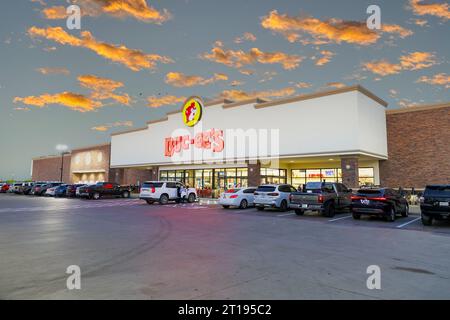 Temple, TX – 21. September 2023: Buc-EE's ist eine beliebte Ladenkette und Tankstellen mit Hauptsitz in Texas Stockfoto