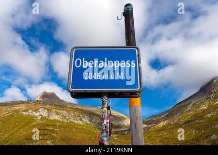 Oberalppass 2046 m. der Pass ist eine wichtige Route durch die Alpen und verbindet die Schweiz mit Italien. Stockfoto