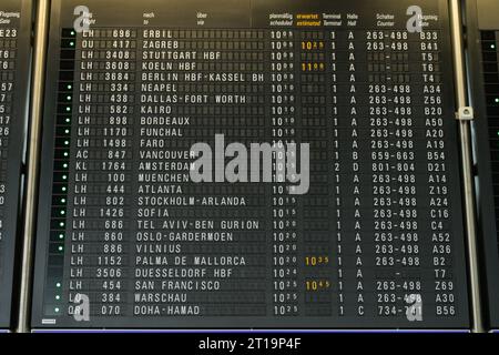 Anzeigetafel, Terminal 1, Flughafen, Frankfurt am Main, Hessen, Deutschland Stockfoto