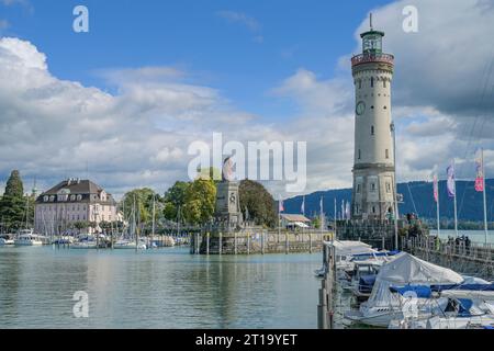 Seehafen, Bayerischer Löwe, Neuer Leuchtturm, L indau, Bayern, Deutschland Stockfoto