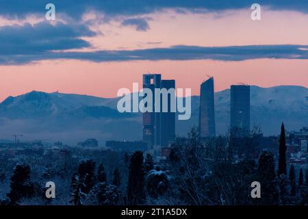 Skyline von Madrid im Winter Stockfoto