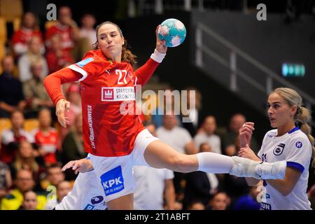 Forum Horsens, Dänemark, 12. Oktober 2023. Louise Burgaard, Dänemark (27) im Handballspiel der Europameisterschaft Dänemark gegen Kosovo im Forum Horsens, Dänemark, 12. Oktober 2023. Stockfoto