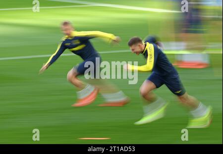 KIEW, UKRAINE - 3. September 2021: Ukrainische Spieler laufen während des Trainings vor der FIFA Fussball-Weltmeisterschaft 2022 in der Qualifikationsrunde Ukraine gegen Frankreich im NSK Olimpiyskiy-Stadion in Kiew Stockfoto