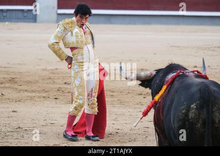 Der Stierkämpfer Isaac Fonseca während des Stierkampfes der Feria de otono auf der Plaza de las Ventas de Madrid, 12. Oktober 2023 Spanien Stockfoto