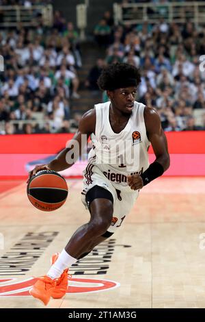 Athen, Griechenland. Oktober 2023. Basketball: Euroleague, Panathinaikos Athen - FC Bayern München, Hauptrunde, Spieltag 2. Bayerns Sylvain Francisco am Ball. Quelle: Yorgos Karahalis/dpa/Alamy Live News Stockfoto