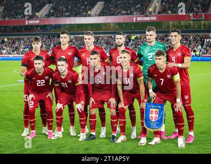 The City Ground, Nottingham, Großbritannien. Oktober 2023. Fußball der Gruppe F der Euro 2025, England U21 gegen Serbien U21; das serbische Team posiert für ein Foto. Credit: Action Plus Sports/Alamy Live News Stockfoto