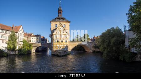 Altes Rathaus im Morgenlicht, Panoramablick, Regnitz, Bamberg, Oberfranken, Bayern, Deutschland Stockfoto