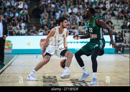 Athen, Griechenland. Oktober 2023. 10 Leandro Bolmaro vom FC Bayern München während der Euroleague, Runde 2, Spiel zwischen Panathinaikos Athen und FC Bayern München am 12. Oktober 2023 in Oaka Altion in Athen, Griechenland. Quelle: Unabhängige Fotoagentur/Alamy Live News Stockfoto