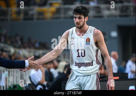 Athen, Lombardei, Griechenland. Oktober 2023. 10 LEANDRO BOLMARO des FC Bayern München während der Euroleague, Runde 2, Spiel zwischen Panathinaikos Athen und FC Bayern München am 12. Oktober 2023 in Oaka Altion in Athen, Griechenland. (Kreditbild: © Stefanos Kyriazis/ZUMA Press Wire) NUR REDAKTIONELLE VERWENDUNG! Nicht für kommerzielle ZWECKE! Stockfoto