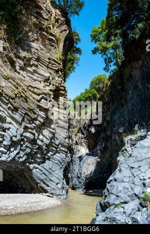 Botanischer und geologischer Park Gole Alcantara - Sizilien Stockfoto