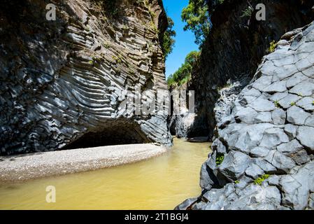 Botanischer und geologischer Park Gole Alcantara - Sizilien Stockfoto