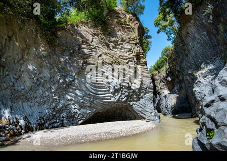 Botanischer und geologischer Park Gole Alcantara - Sizilien Stockfoto