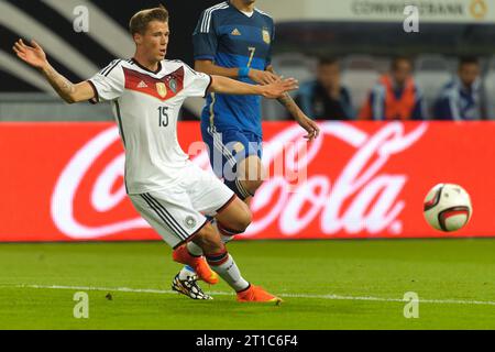 Erik Drum (15) Aktion gegen Engel di Maria (7) Fussball Laenderspiel Deutschland - Argentinien in Düsseldorf, Deutschland am 03.09.2014 Fussball Laenderspiel Deutschland - Argentinien 2:4 in Düsseldorf, Deutschland am 03.09.2014 Stockfoto