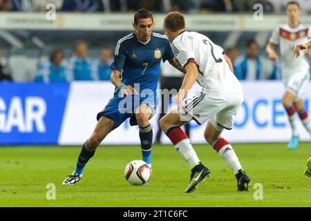 Angel di Maria Aktion gegen Kevin Grosskreutz Fussball Laenderspiel Deutschland - Argentinien in Düsseldorf, Deutschland am 03.09.2014 Fussball Laenderspiel Deutschland - Argentinien 2:4 in Düsseldorf, Deutschland am 03.09.2014 Stockfoto