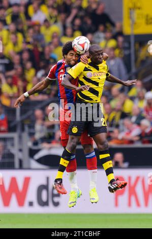 Dante (4 - FC Bayern München) und Adrian Ramos (20 - Borussia Dortmund) Fussball DFL Supercup in Dortmund, Deutschland am 13.08.2014 Stockfoto