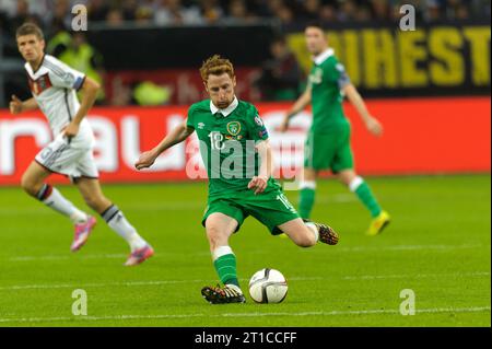 Stephen Quinn (18) Aktion Fussball Laenderspiel Deutschland - Irland 1:1 in Gelsenkirchen, Deutschland am 14.10.2014 Stockfoto