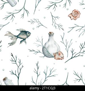 Nahtloses Muster mit Meeresalgen und Korallen, Fischen und Muscheln in Aquarellen. Handgemaltes Muschelmuster. Aquarellfarben im Vintage-Ozean. Originalhand Stockfoto
