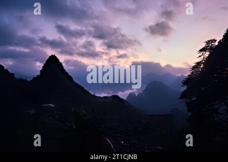 Sonnenaufgang am Ma Pi Leng Pass, Ha Giang, Vietnam Stockfoto