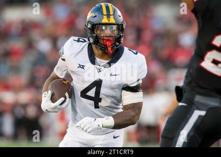 12. Oktober 2023: Die West Virginia Mountaineers Running Back CJ Donaldson Jr. (4) laufen für einen Touchdown während eines Spiels zwischen den West Virginia Mountaineers und den Houston Cougars in Houston, Texas. Trask Smith/CSM Stockfoto