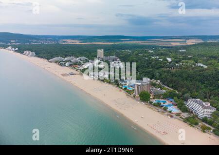 Blick von oben auf Albena leeres Sandstrand Resort, Bulgarien Stockfoto