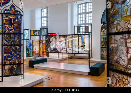 Troyes (Nordostfrankreich): Die „Cite du Vitrail“, die Stadt der Glasmalerei im ehemaligen Krankenhaus „Hotel-Dieu-le-Comte“. Ausstellung über die Kunst der Sta Stockfoto