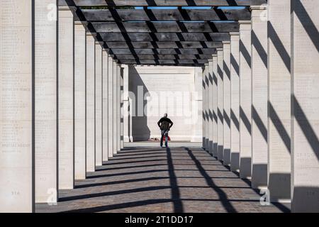 British Normandy Memorial mit Blick auf Gold Beach, Normandie, Frankreich. Stockfoto