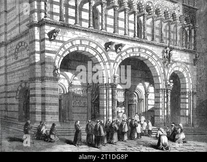 Teil der fa&#xe7;Ade der Kathedrale von Lucca, [Lucca, Italien], 1860. Lucca ist berühmt für die große Anzahl von bemerkenswerten Kirchen, die es enthält, hauptsächlich im lombardischen Stil. An der Spitze der Liste steht der Dom, oder Kathedrale, ein sehr bemerkenswertes Denkmal. Sie wurde 1060 von Anselmo Badagio, dem späteren Papst Alexander II., gegründet. der Wilhelm von der Normandie das geweihte Banner überreichte, als er in England einmarschierte... die schöne Arkade aus drei ungleichen Bögen - zwei von sehr edlen Dimensionen - und die drei überhängenden Ebenen kleiner Bögen wurden 1204 vom Architekten Giudetto errichtet. Beide kleine A Stockfoto